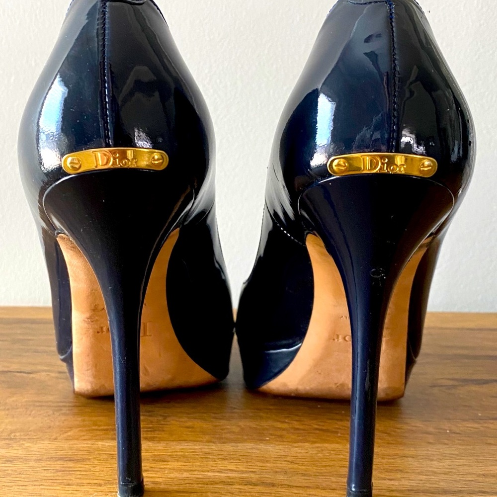 Gorgeous Christian Dior Pumps Navy Size 8